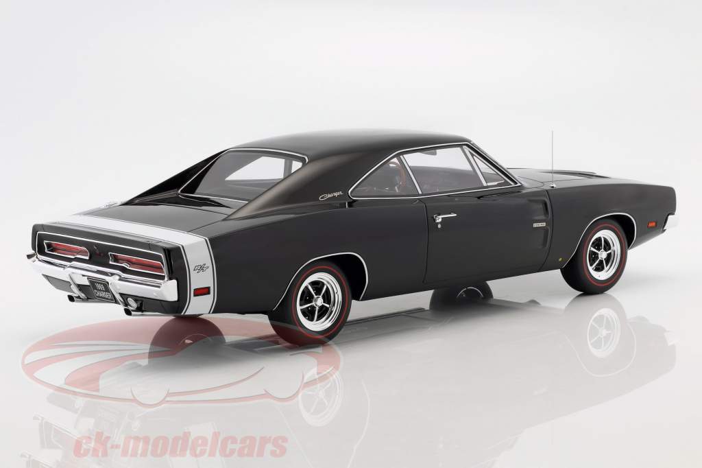 Dodge Charger R/T année de construction 1969 noir 1:12 OttOmobile
