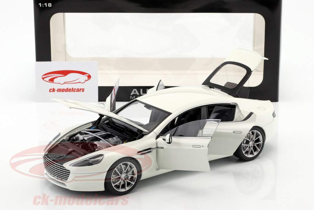 Aston Martin Rapide S Year 2015 stratos White 1:18 AUTOart