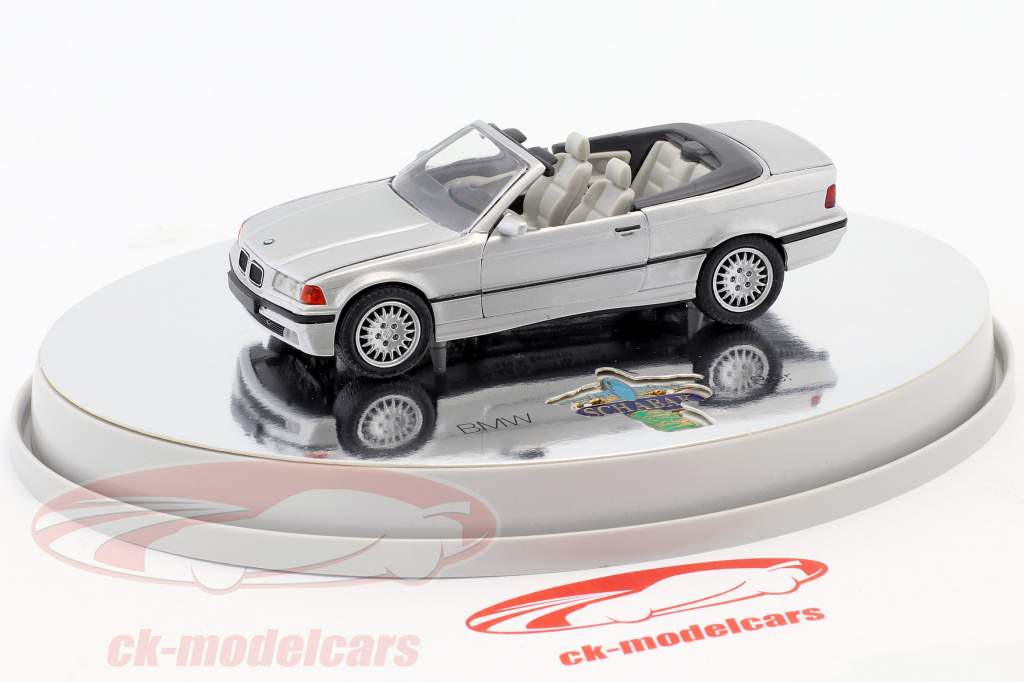 BMW 3er (E36) Cabriolet Год постройки 1993 – 1996 серебро металлический с белый интерьер 1:43 Schabak