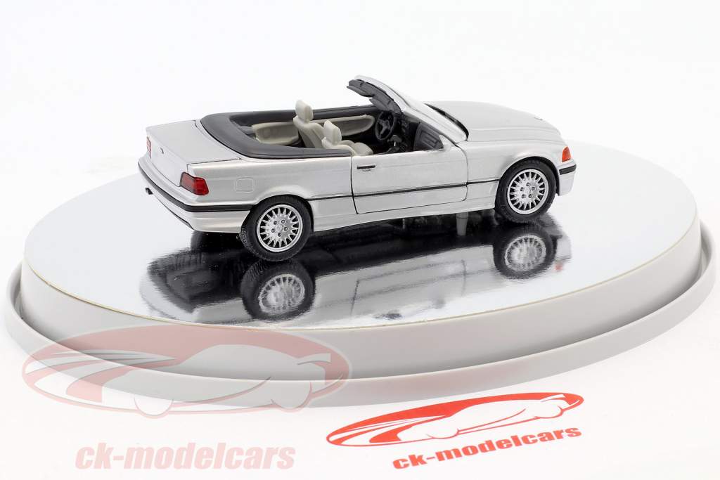 BMW 3er (E36) Cabriolet Год постройки 1993 – 1996 серебро металлический с белый интерьер 1:43 Schabak