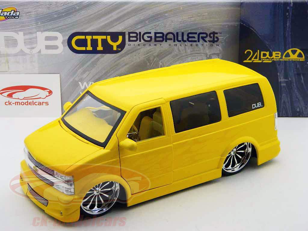 1月３日まで期間限定！DUB CITY CHEVROLET★ASTRO VAN JADA DUB CITY CHEVROLET ASTRO VAN YELLOW 1:18 DIECAST MODEL