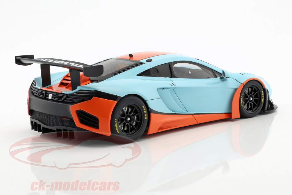 McLaren MP4-12C GT3 Gulf Livery Baujahr 2011 1:18 AUTOart
