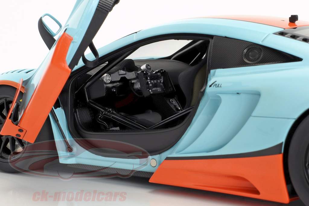 McLaren MP4-12C GT3 Gulf Livery Baujahr 2011 1:18 AUTOart