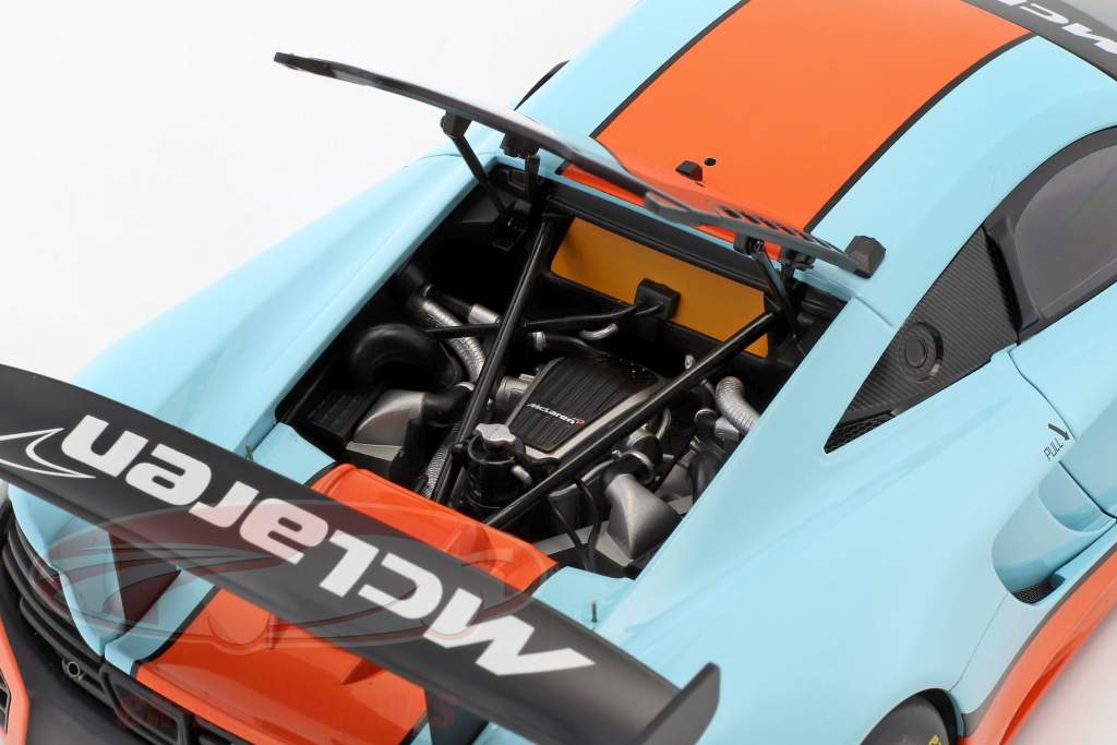 McLaren MP4-12C GT3 Gulf Livery Baujahr 2011 1:18 AUTOart