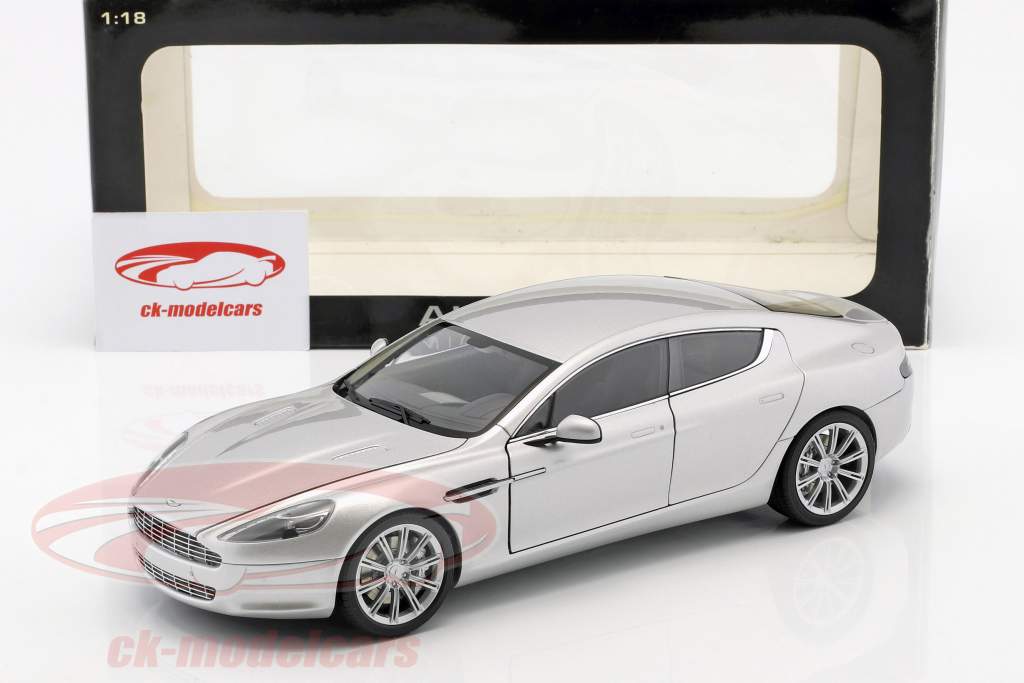 Aston Martin Rapide Año 2010 plata 1:18 AUTOart