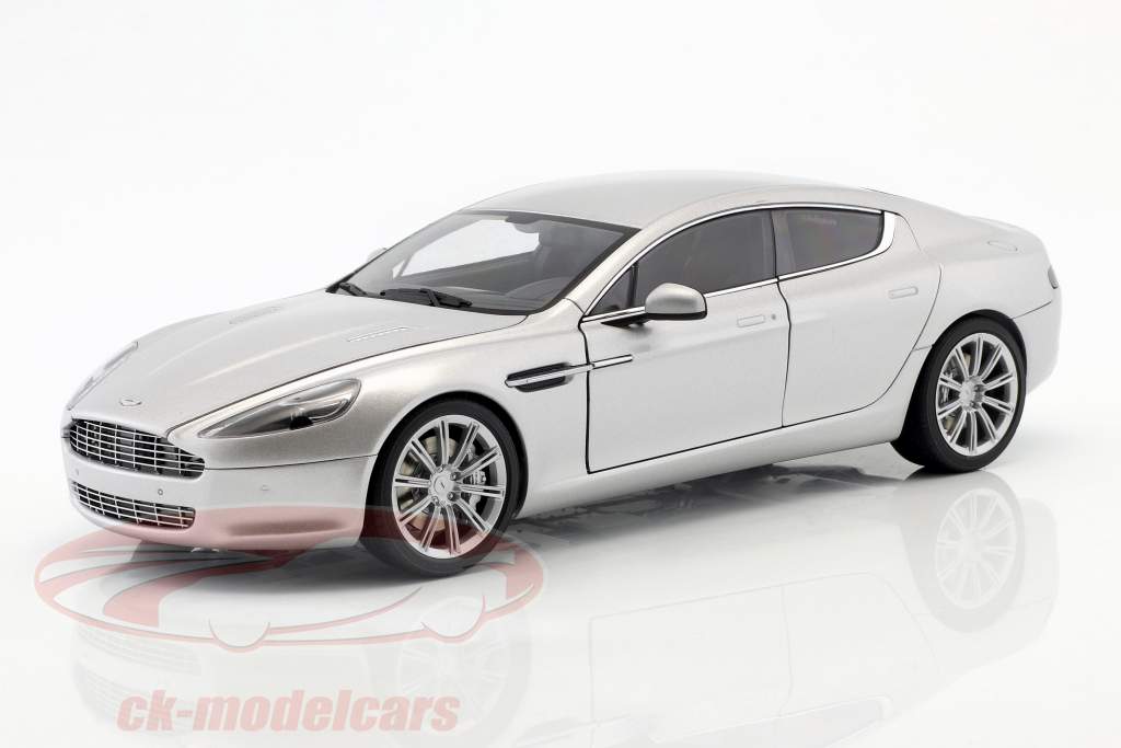 Aston Martin Rapide Año 2010 plata 1:18 AUTOart