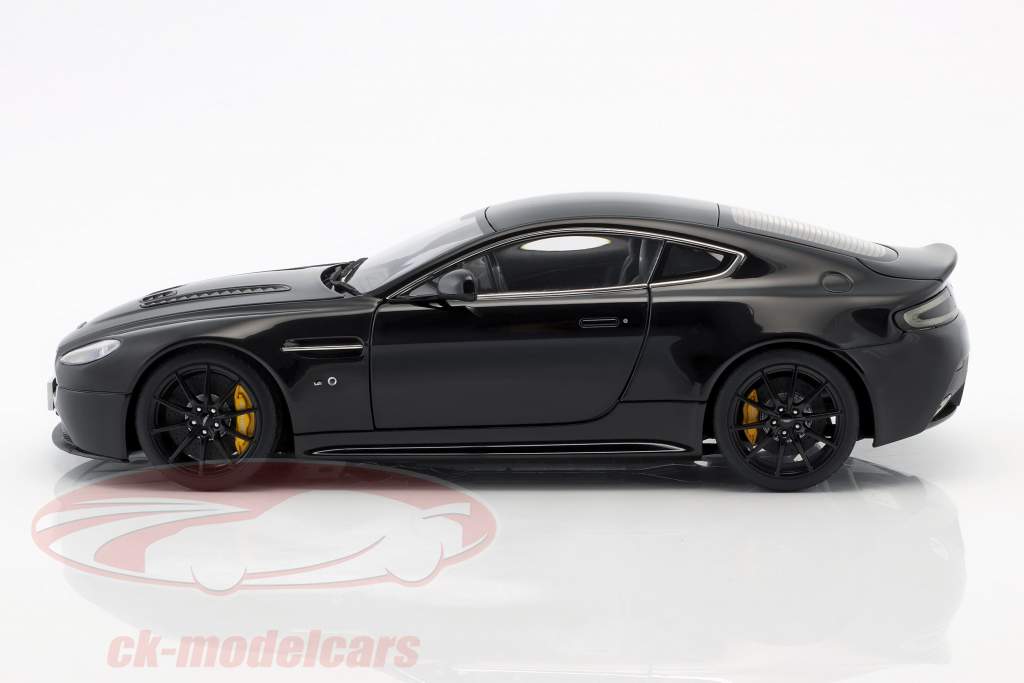 Aston Martin V12 Vantage S 年 2015 ブラック 1:18 AUTOart