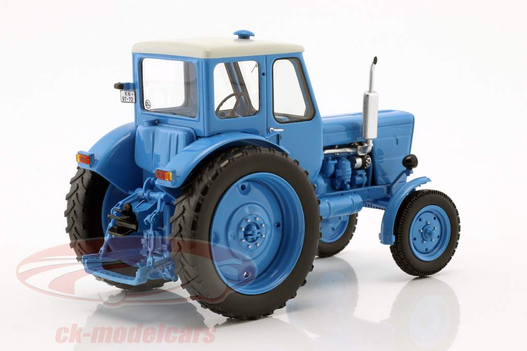 Belarus MTS-50 трактор синий 1:32 Schuco