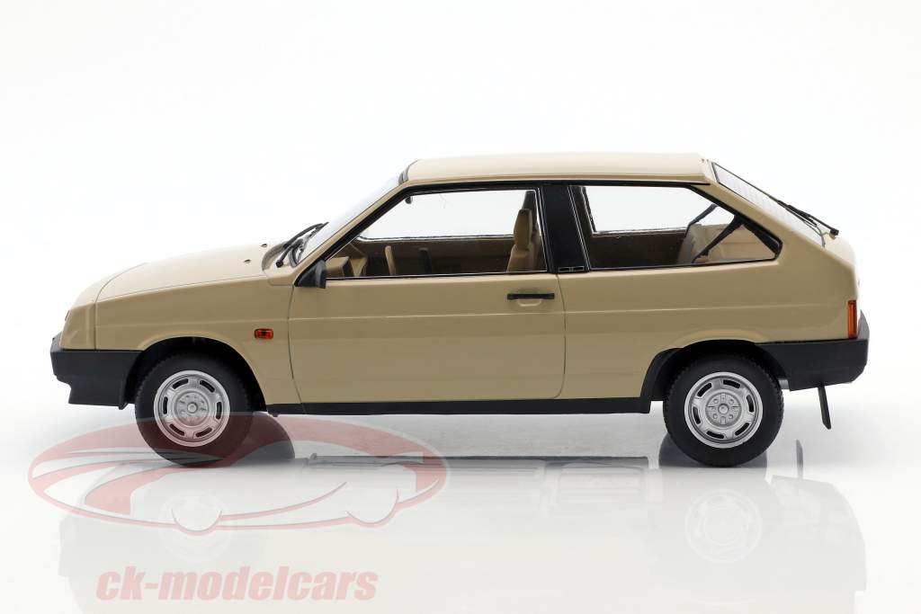Lada Samara año de construcción 1984 bronceado 1:18 KK-Scale