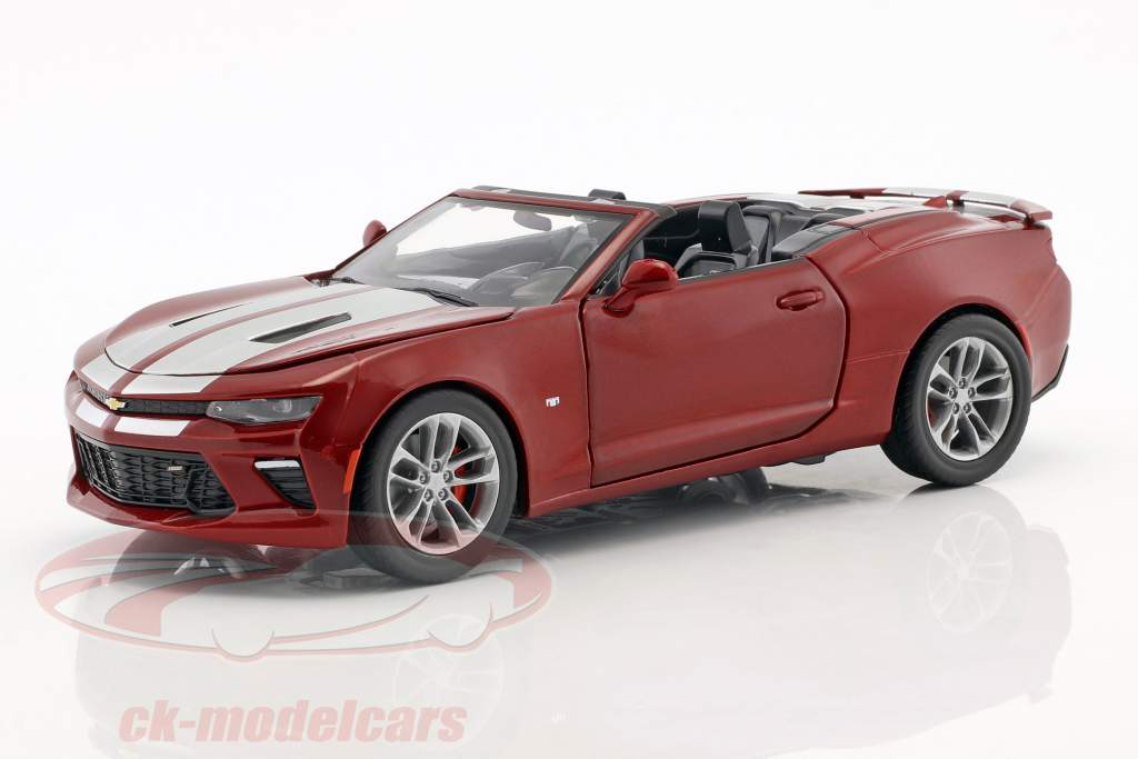 Chevrolet Camaro SS Cabriolet Bouwjaar 2017 purper metalen 1:24 Greenlight