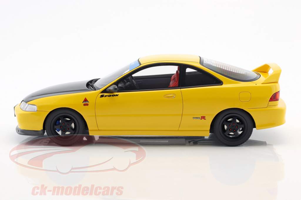 Honda Integra DC2 Spoon Год постройки 1998 sunlight желтый 1:18 OttOmobile