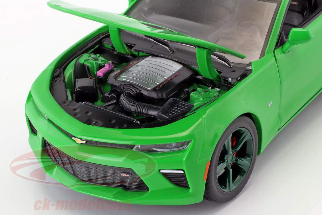 Chevrolet Camaro SS 築 2017 クリプトン グリーン / グリーン 1:24 Greenlight