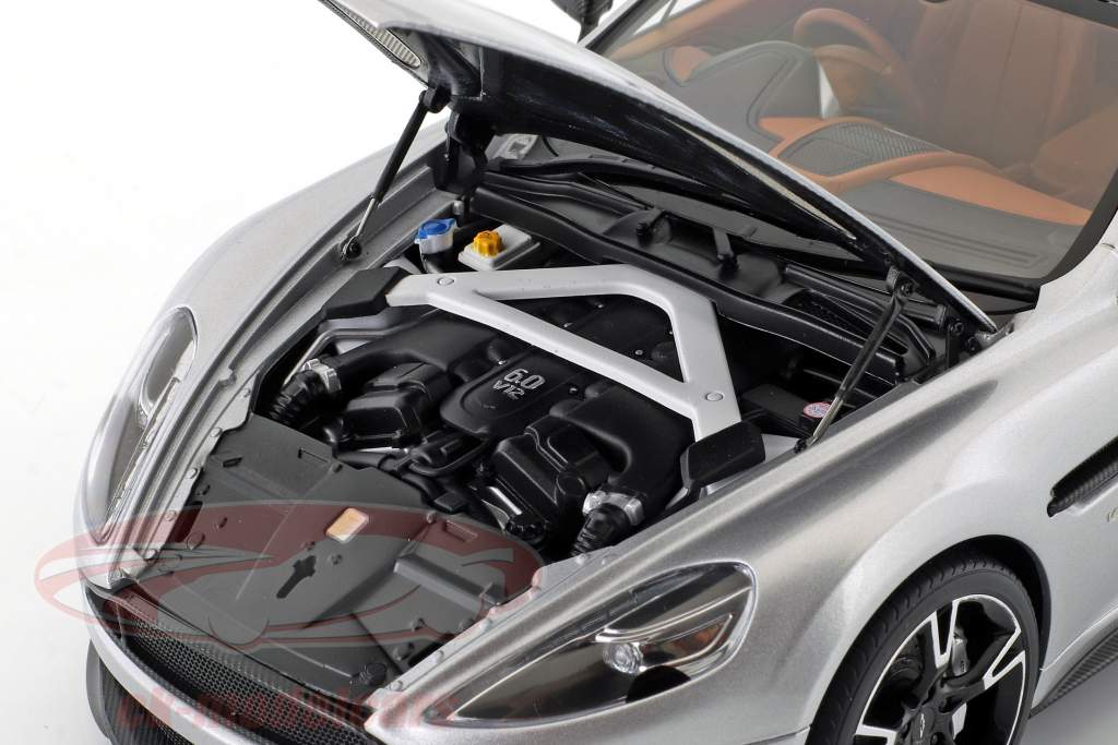 Aston Martin Vanquish S ano de construção 2017 prata 1:18 AUTOart