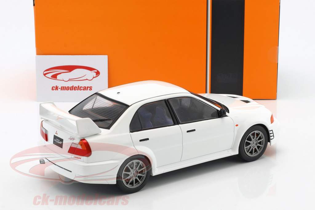 Mitsubishi Lancer RS Evolution VI 築 1998 白 1:18 Ixo