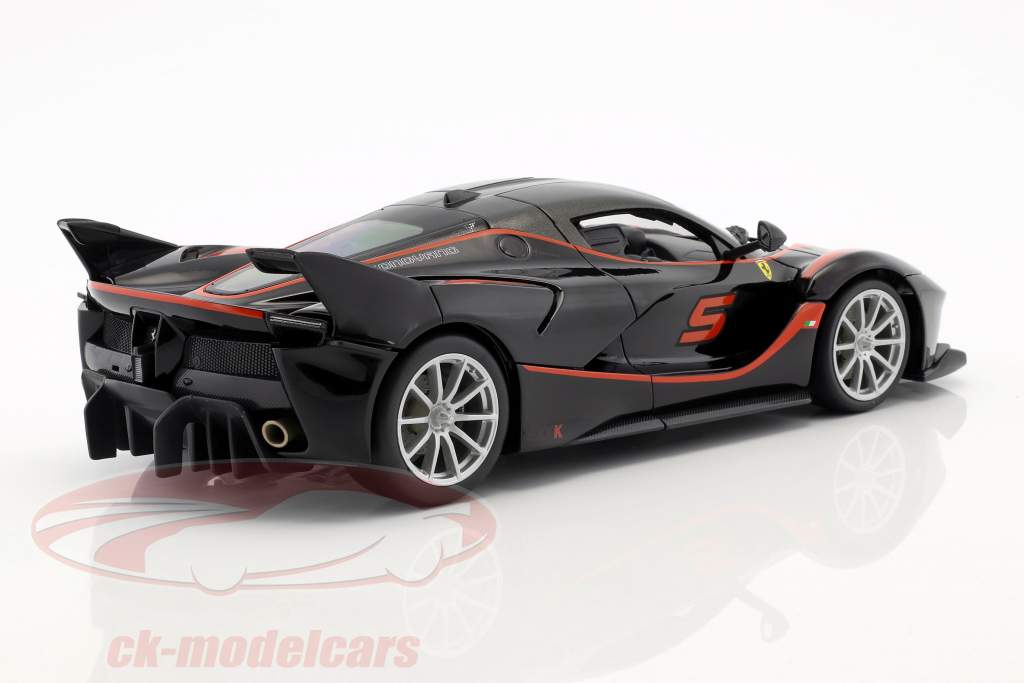 Ferrari FXX-K #5 sort / rød 1:18 Bburago
