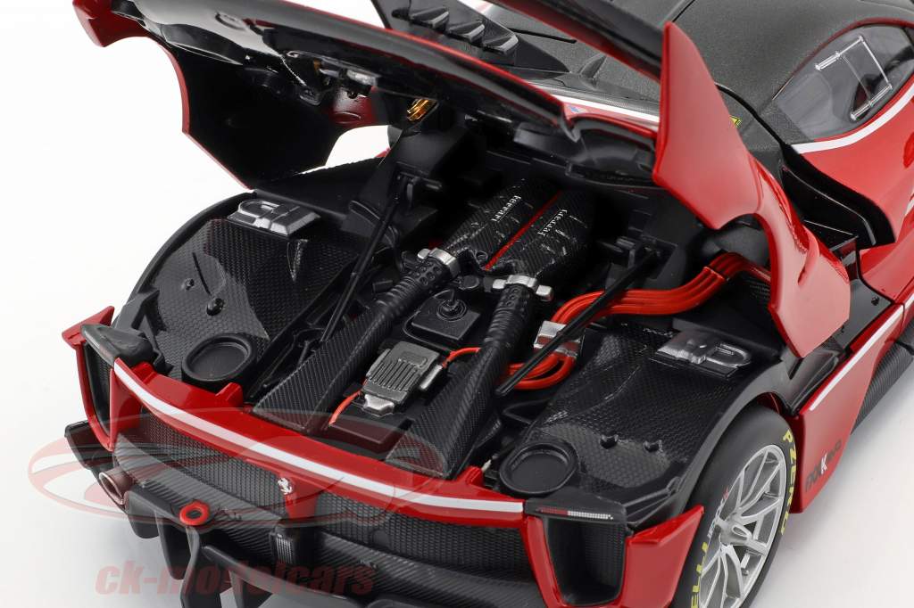 Ferrari FXX-K Evoluzione #54 rød 1:18 Bburago Signature