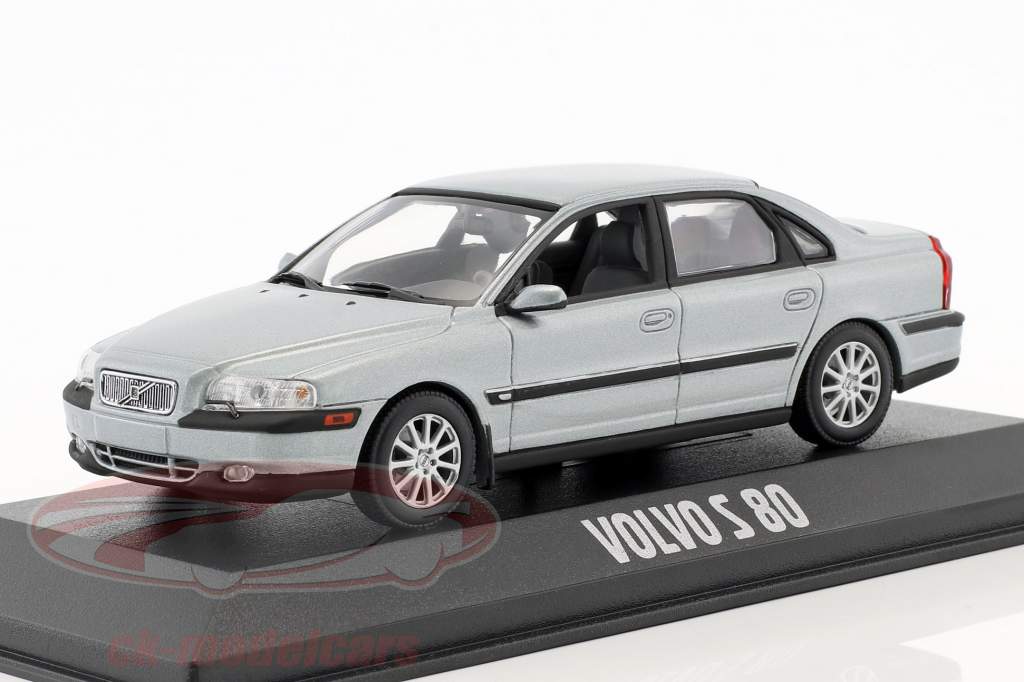 Volvo S80 silver metallic 1:43 Minichamps