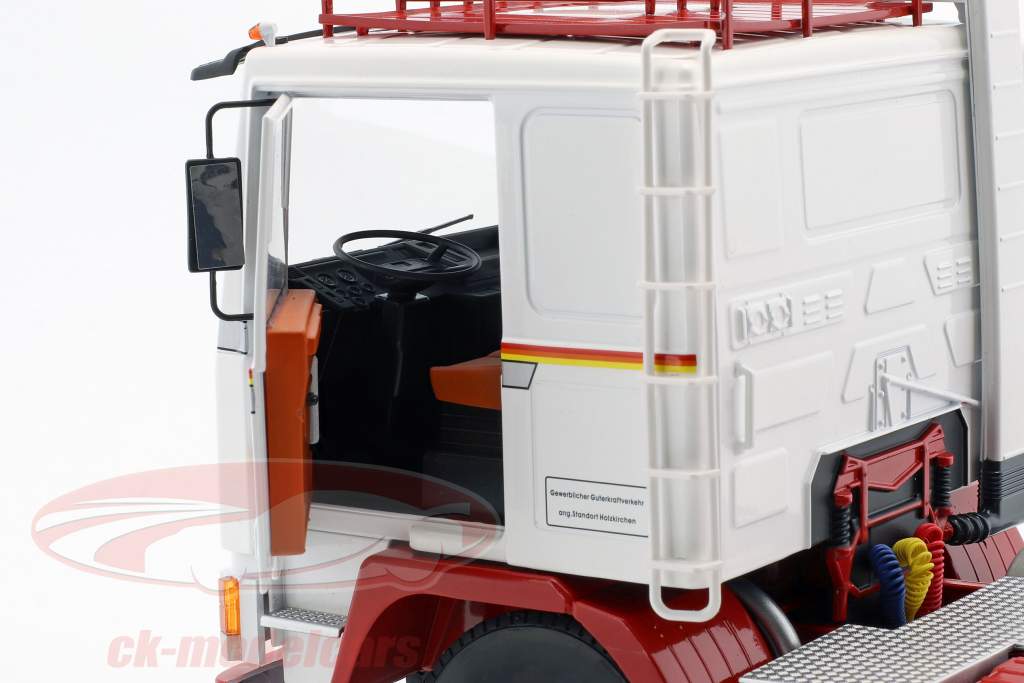 Volvo F12 Traktor Opførselsår 1977 hvid / rød 1:18 Road Kings