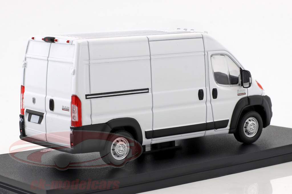 Ram ProMaster 2500 Cargo фургон Год постройки 2018 белый 1:43 Greenlight