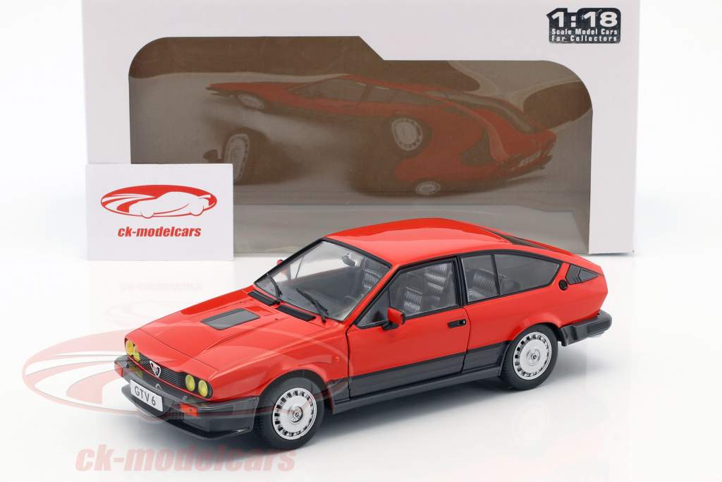 Alfa Romeo GTV6 ano de construção 1984 vermelho 1:18 Solido