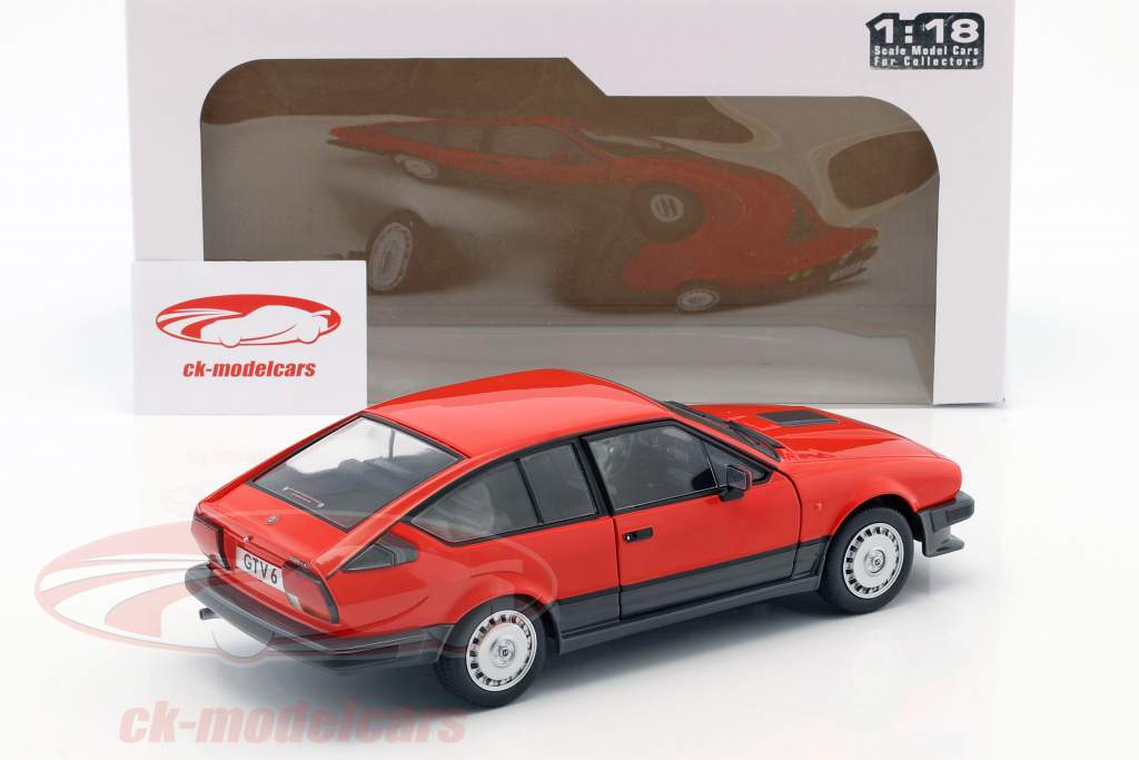 Alfa Romeo GTV6 Baujahr 1984 rot 1:18 Solido