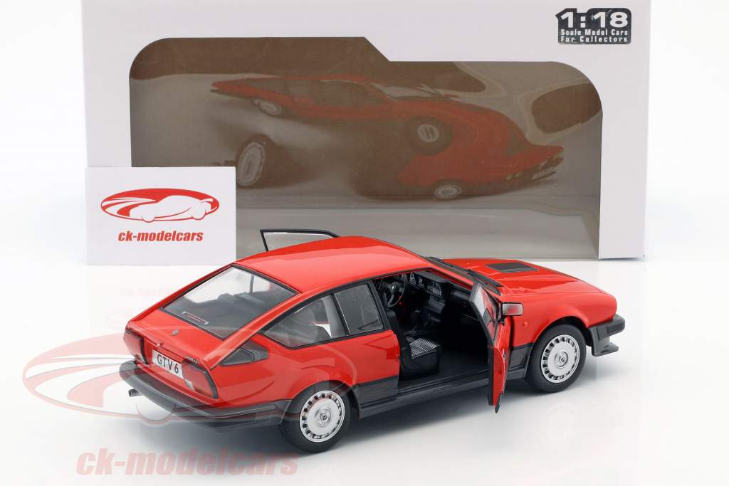 Alfa Romeo GTV6 Baujahr 1984 rot 1:18 Solido