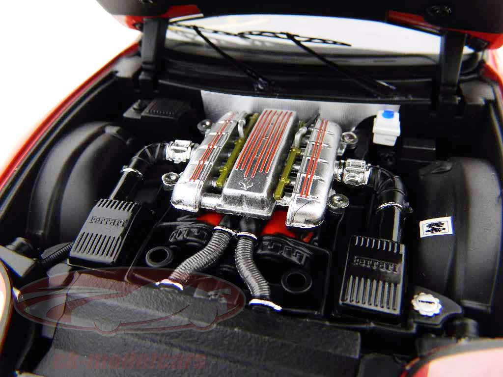 中号法拉利575马拉内罗红/红1:18精英的Hotwheels