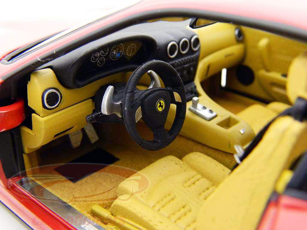 Ferrari 575 M Maranello rød / rød 1:18 Hotwheels Elite