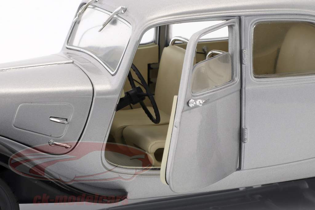 Citroen Traction 11CV anno di costruzione 1937 argento / nero 1:18 Solido
