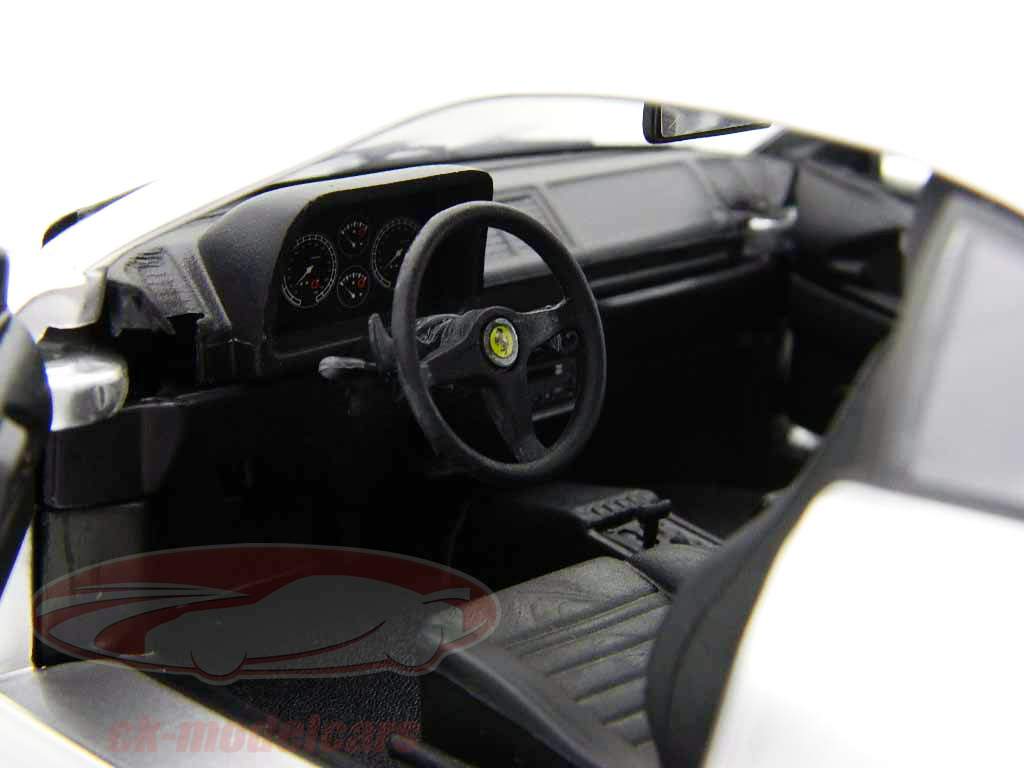 Ferrari F355 Berlinetta 1994 argento 1:18 HotWheels