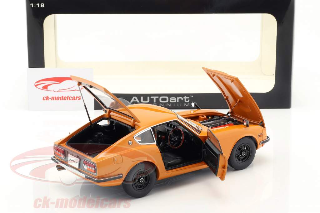 ミニカー Nissan Fairlady Z432 (S30) 1/18 AUTOart AUTOart 1:18 Nissan Fairlady Z432 (PS30) Year 1969 orange