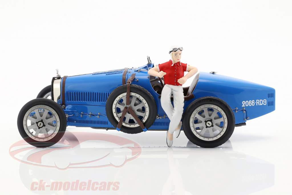 Bugatti Type 35 Grand Prix #30 blue with female racer figurine 1:18 CMC