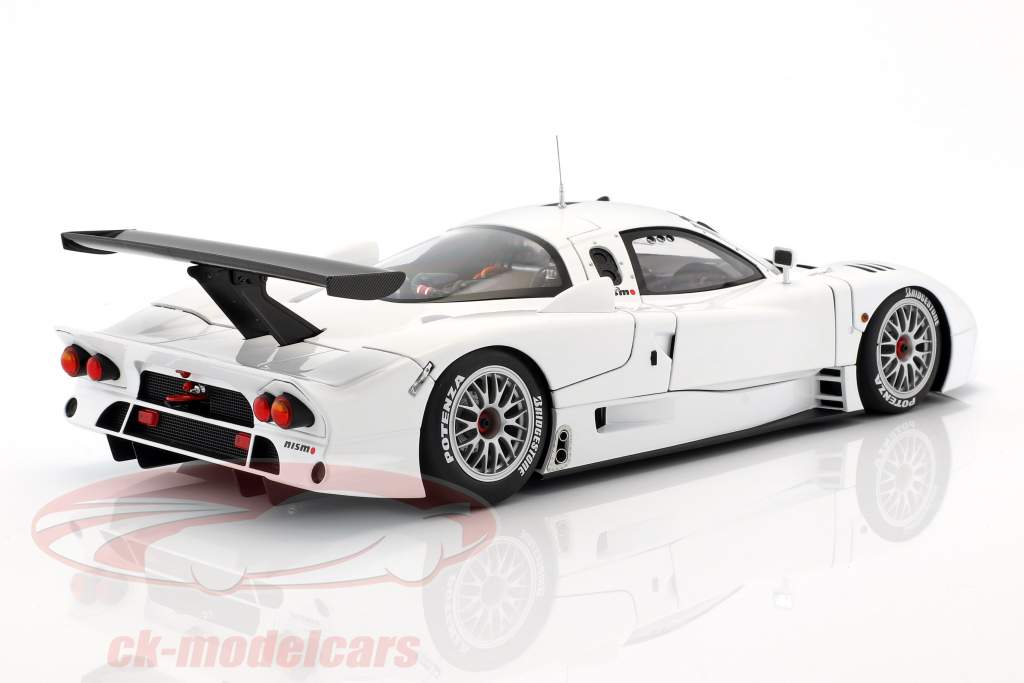 Nissan R390 GT1 LeMans año de construcción 1998 blanco 1:18 AUTOart