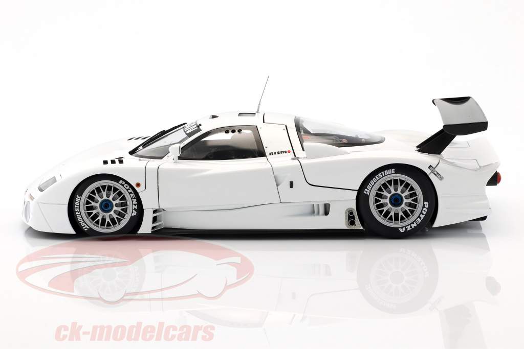 Nissan R390 GT1 LeMans año de construcción 1998 blanco 1:18 AUTOart
