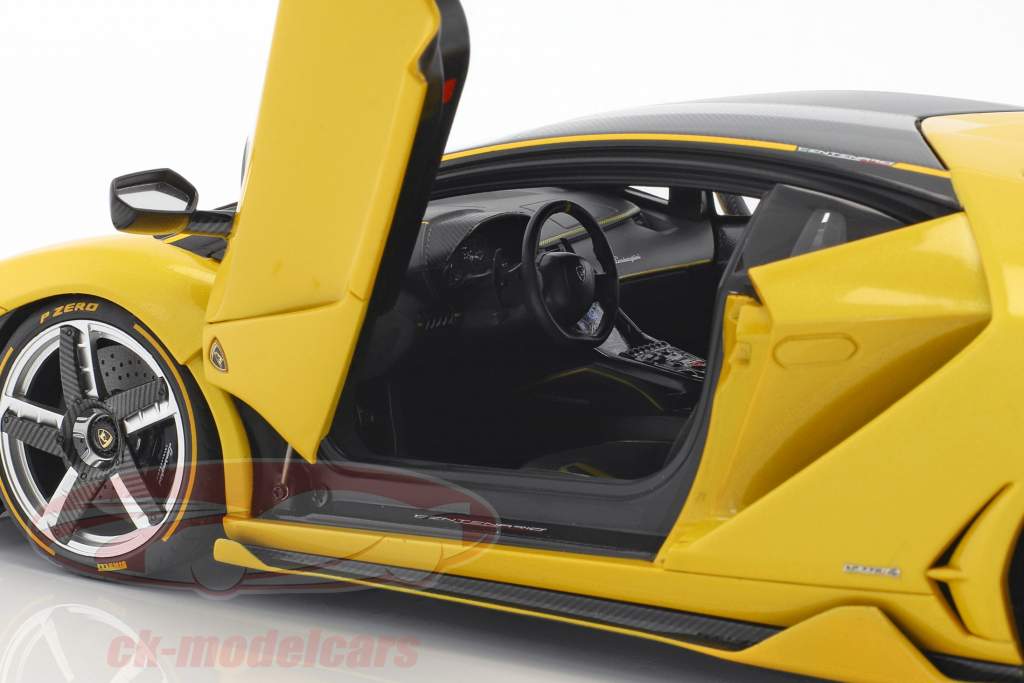 Lamborghini Centenario LP770-4 ano de construção 2017 orion amarelo metálico 1:18 AUTOart