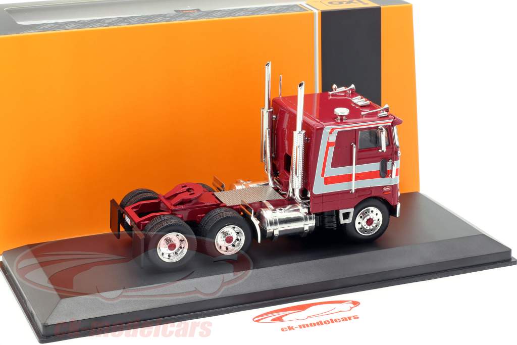 Peterbilt 352 Pacemaker lastbil Opførselsår 1979 lilla / grå 1:43 Ixo