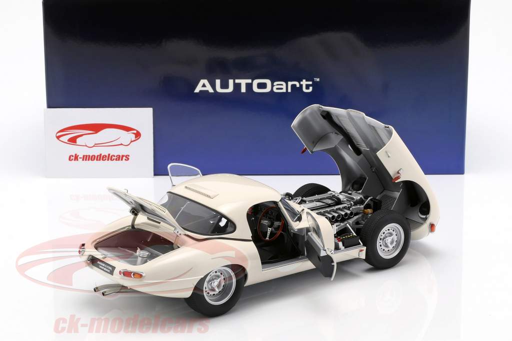 Jaguar Lightweight E-Type con removibile top bianco 1:18 AUTOart