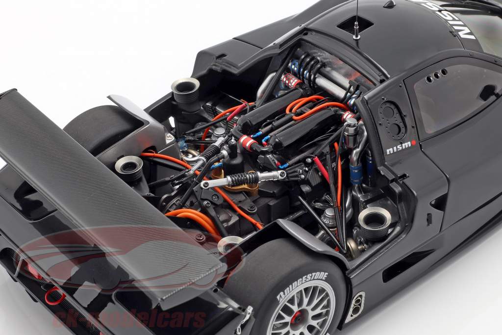 Nissan R390 GT1 LeMans Bouwjaar 1998 glans zwart 1:18 AUTOart