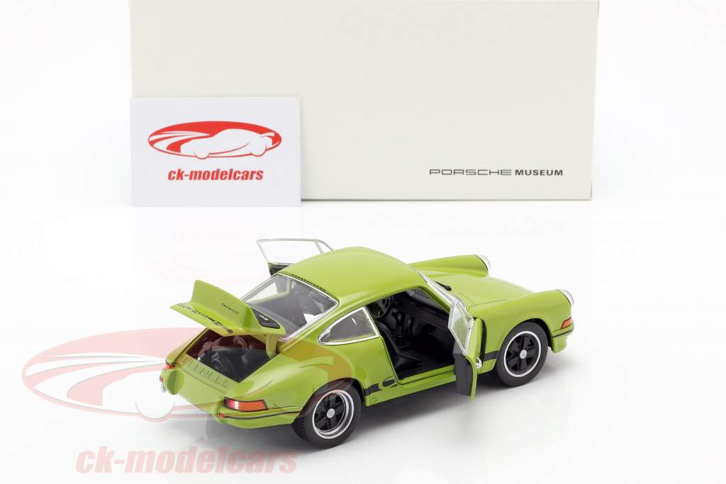 Porsche 911 Carrera RS Opførselsår 1973 limegrøn / sort 1:24 Welly