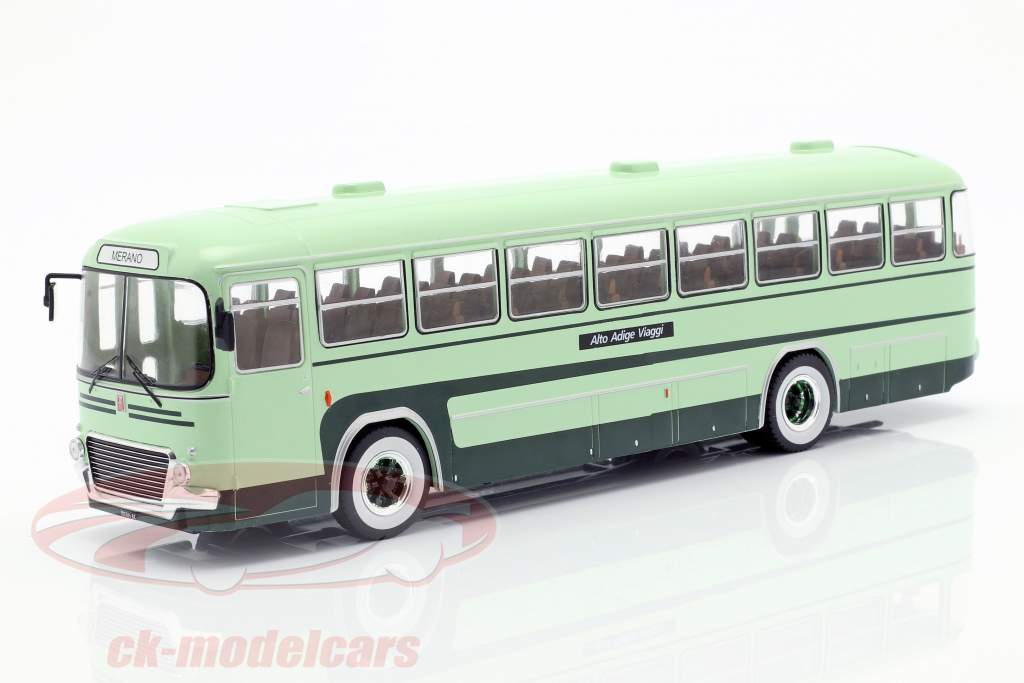 Fiat 306-3 bus année de construction 1972 vert 1:43 Ixo