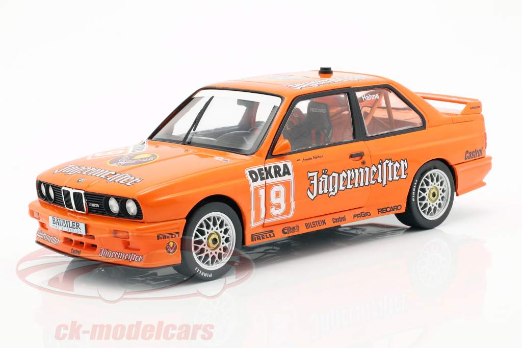 BMW M3 (E30) Sport Evolution #19 DTM 1992 Armin Hahne 1:18 Solido