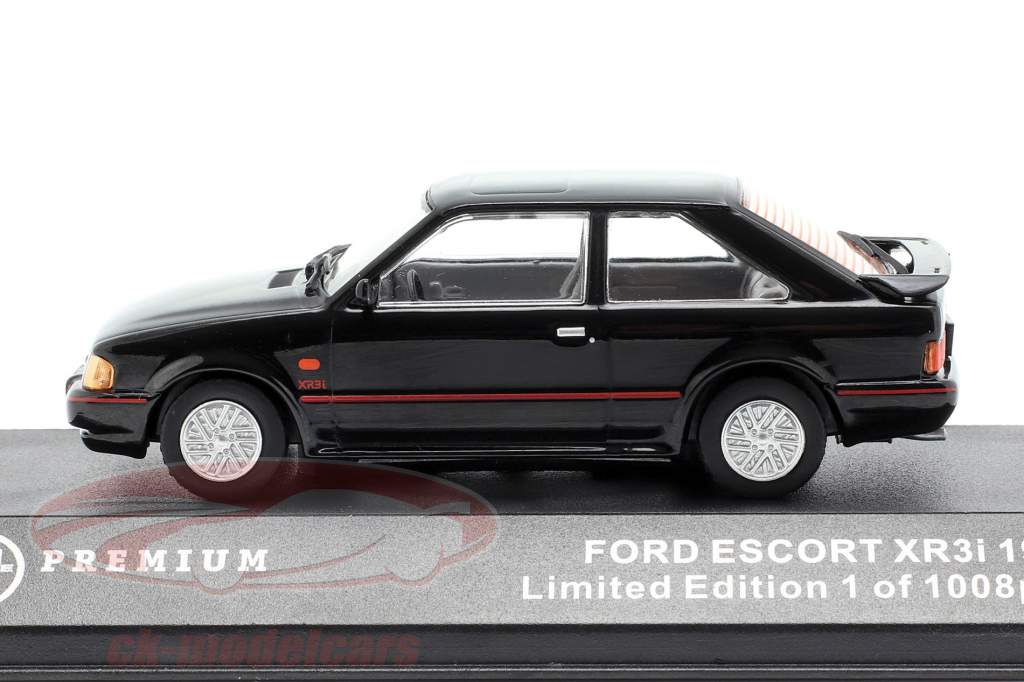 Ford Escort XR3i Opførselsår 1990 sort 1:43 Triple 9