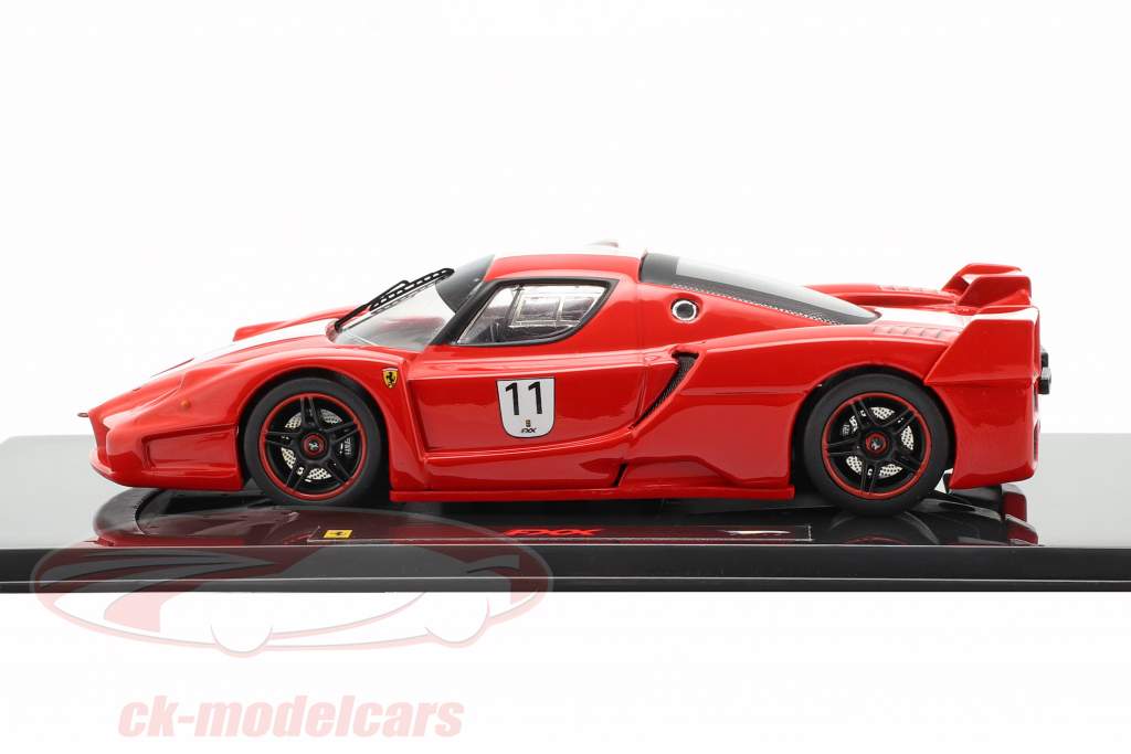 Ferrari FXX #11 rosso con le strisce bianche 1:43 Hotwheels Elite