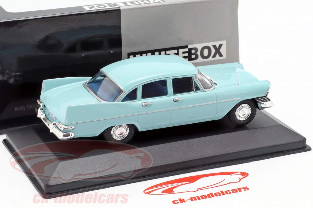 Plymouth Savoy sedan Bouwjaar 1959 lichtblauw 1:43 WhiteBox