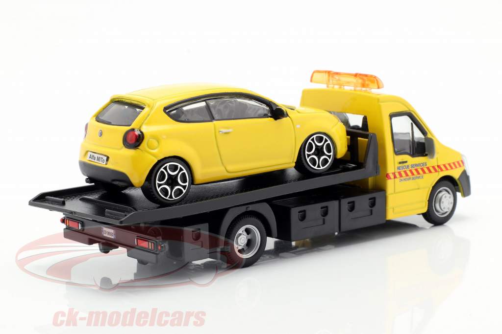 Alfa Romeo Mito con transporter Flatbed giallo 1:43 Bburago