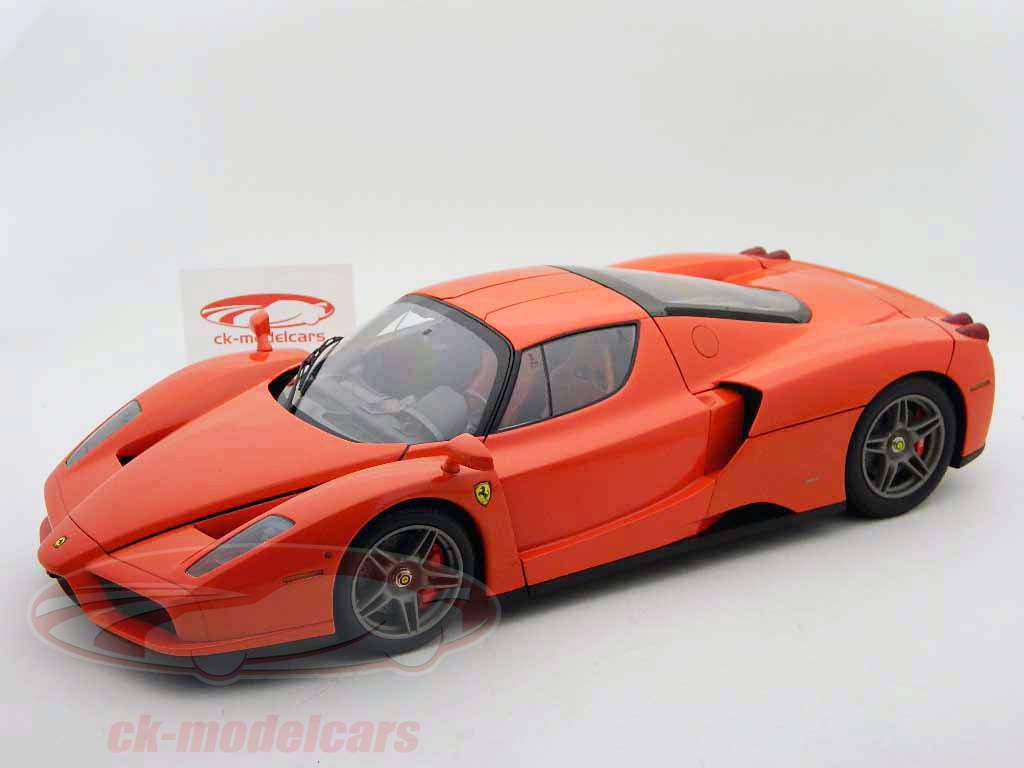 Enzo Ferrari 1/12スケールモデル タミヤ 1/12 エンツォ フェラーリ コレクターズクラブスペシャル