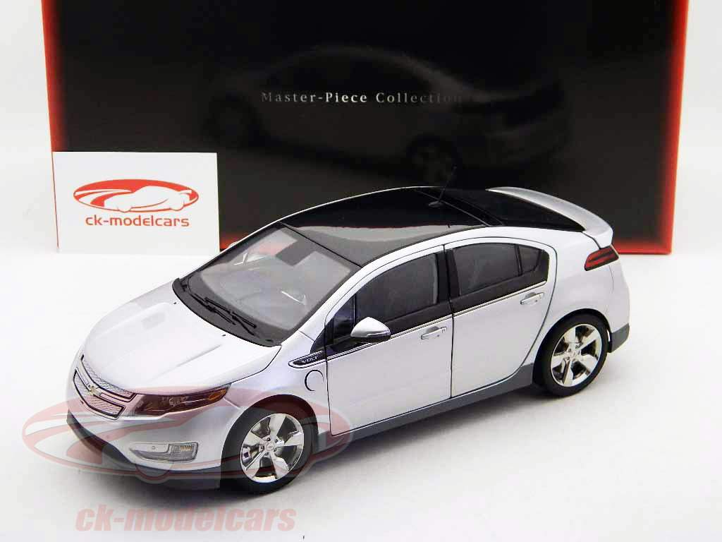 Chevrolet Volt silber / silver 1:18 Kyosho master piece collection