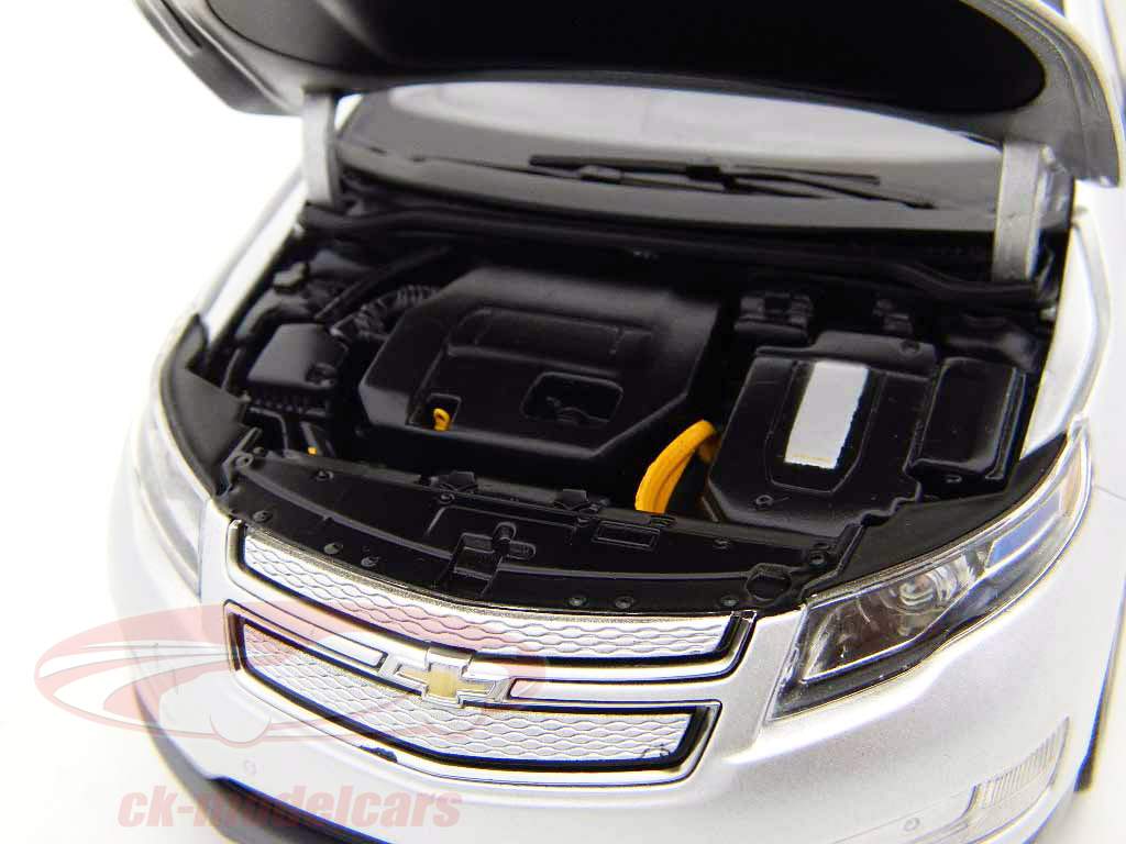 Chevrolet Volt argent / 1:18 Masterpiece Collection Kyosho