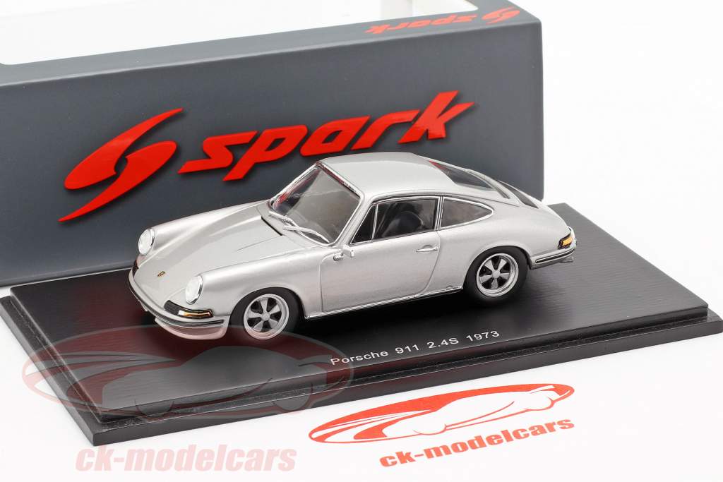 Porsche 911 2.4 建造年份 1973 银灰 1:43 Spark