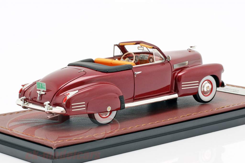 Cadillac Series 62 Convertible Open Top Baujahr 1941 dunkelrot 1:43 GLM